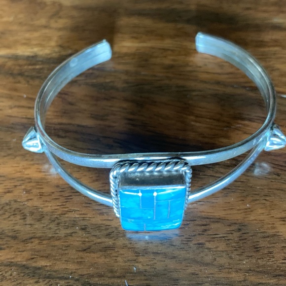 L. Granado turquoise cuff bracelet - Picture 2 of 6